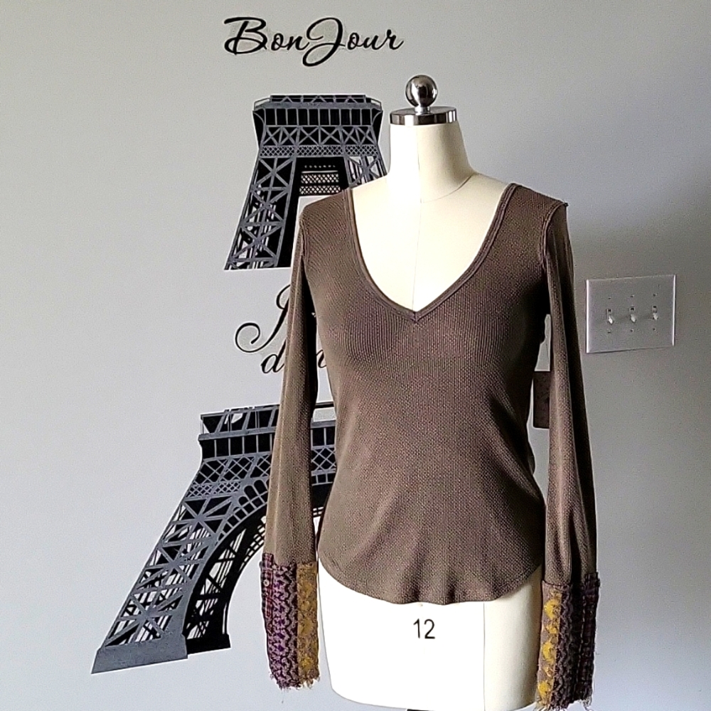 Free people... army green..thermo top